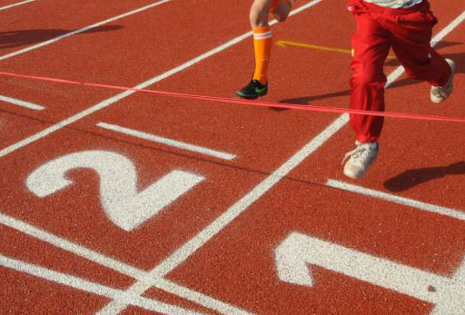 “有毒”塑膠跑道，檢測刻不容緩